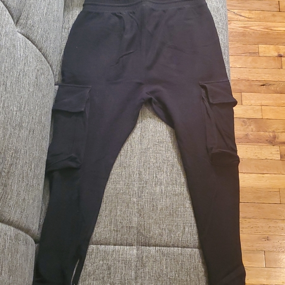 Joggers - Picture 3 of 3